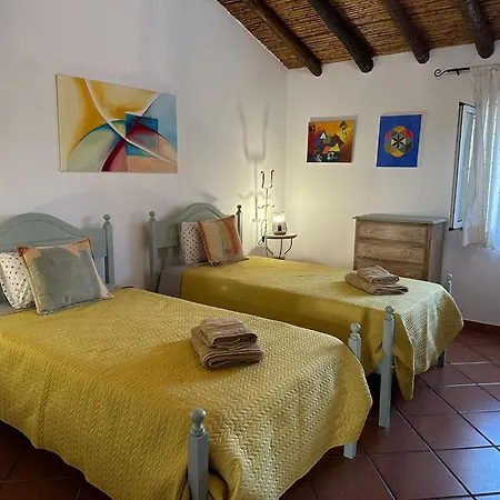 Casa Dos Avos Estorninhos